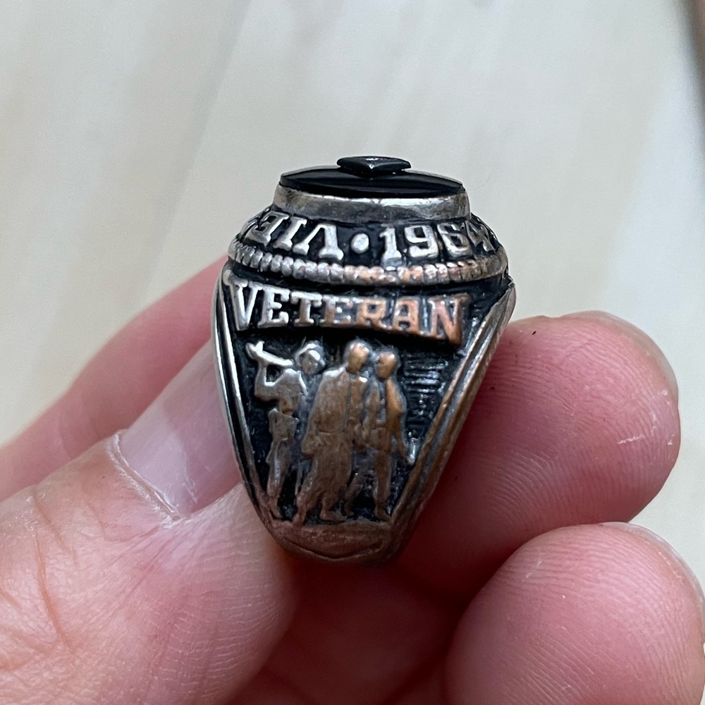 Ring - Picture 2 of 12